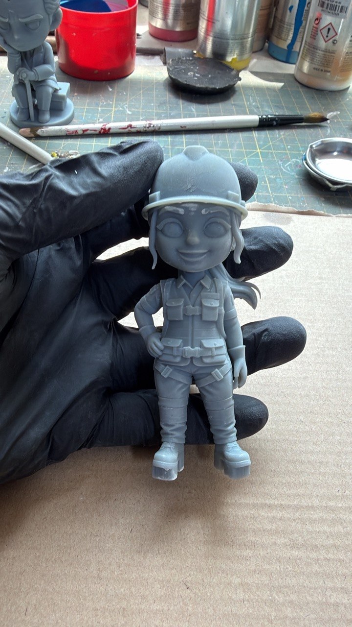 Miniatura gris en el taller